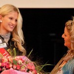 K800_Die Miss West-Germany auf dem 3. Kongress des Council of World Elders